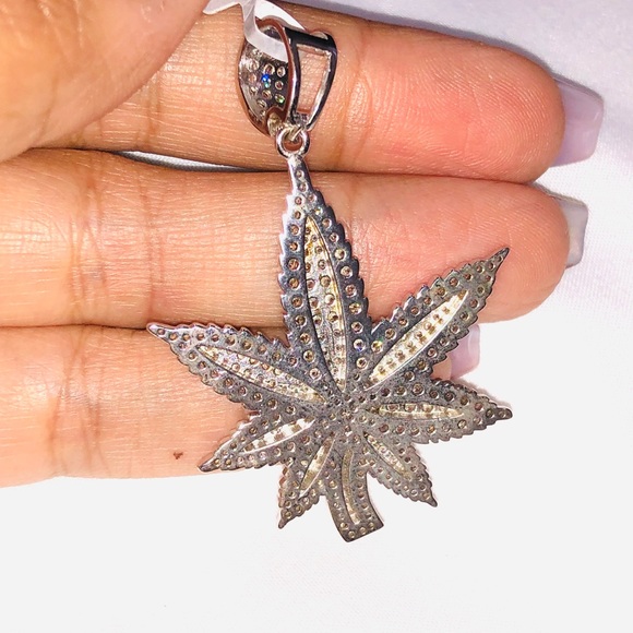 Leaf pendant for men, VVS clarity custom made Swarovski Crystal charm, hiphop - Picture 5 of 7